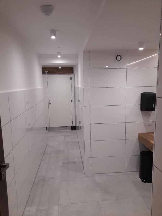乌斯特龙 Schronisko Gosciniec Rownica酒店 外观 照片
